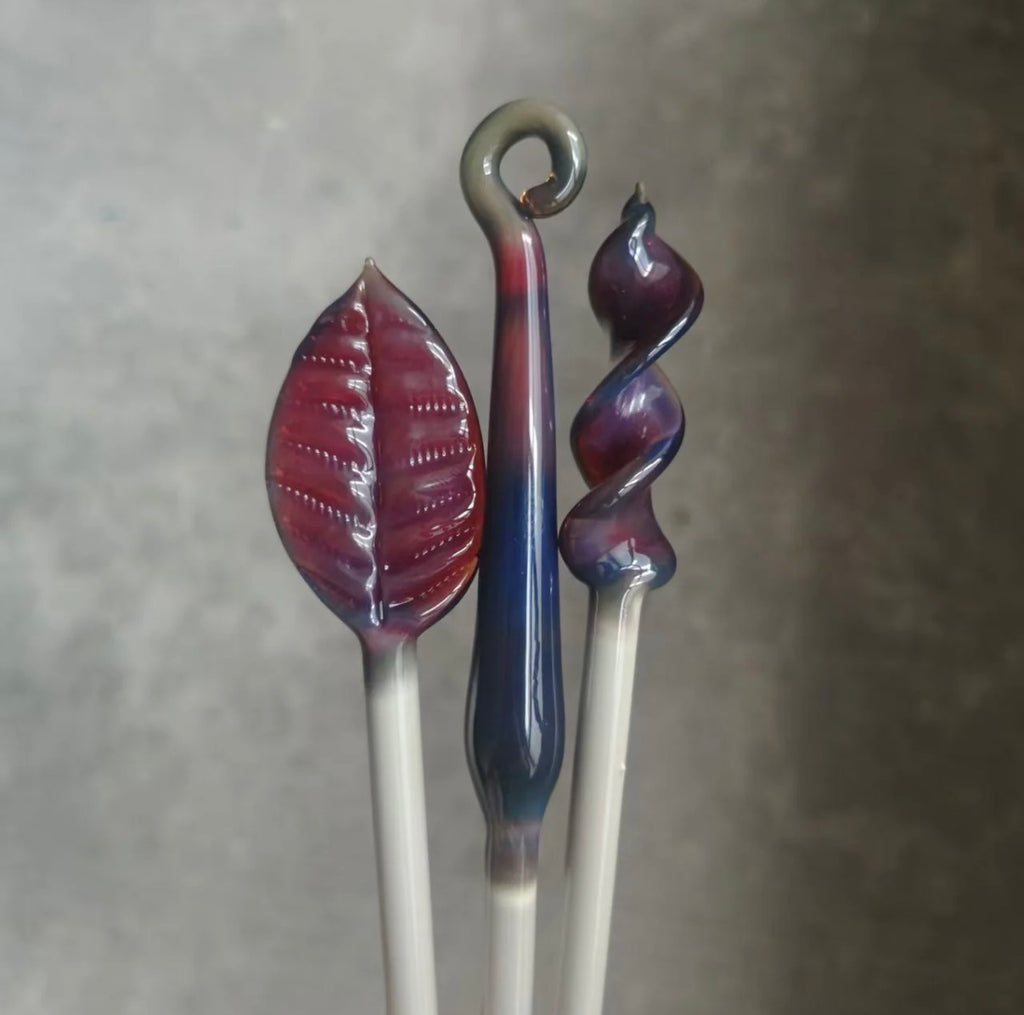 LG - 49 Lunar Glass Caine Rod